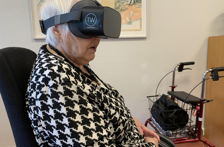 VR_art_Leap_for_life